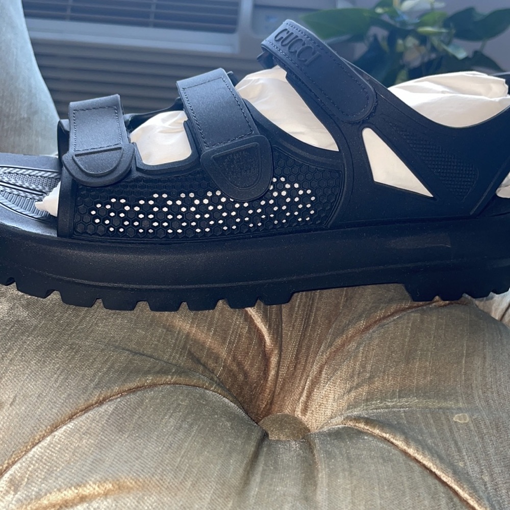 New authentic Gucci hiking sport sandal - Picture 3 of 15